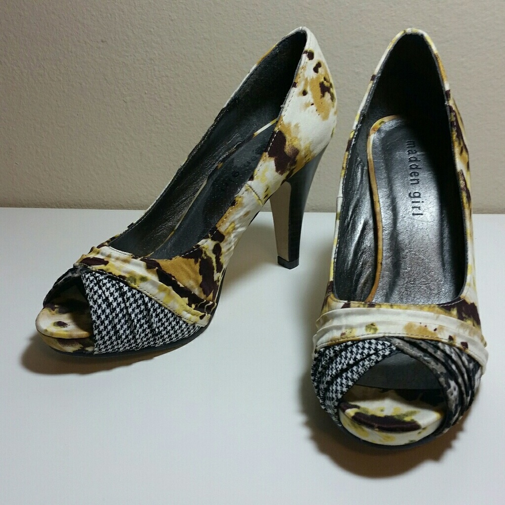 Kandora Madden Girl Heels Size 6 Peep-toe heels